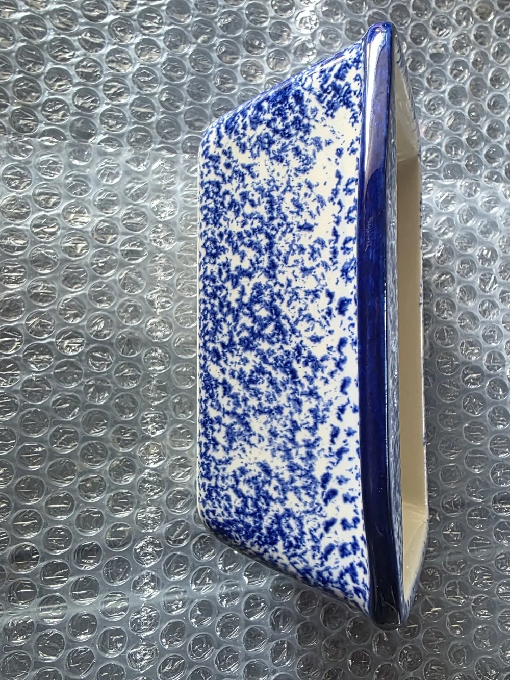 1997 Hartstone Cream and Blue Speckled Ceramic Baking Dish